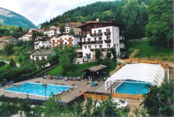 Sporting Hotel Club Pelos Exterior photo